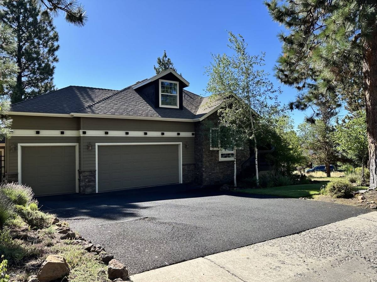 House for rent at 1158 NW Redfield Circle, Bend, OR 97703