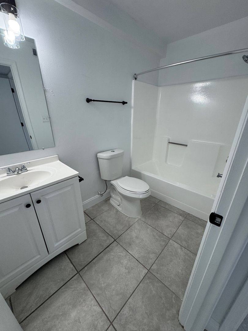 Apartment for rent at 1195 Bentley Rd #1, Leesburg, FL 34748