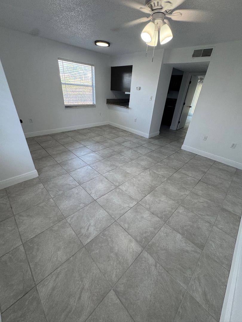 Apartment for rent at 1195 Bentley Rd #1, Leesburg, FL 34748