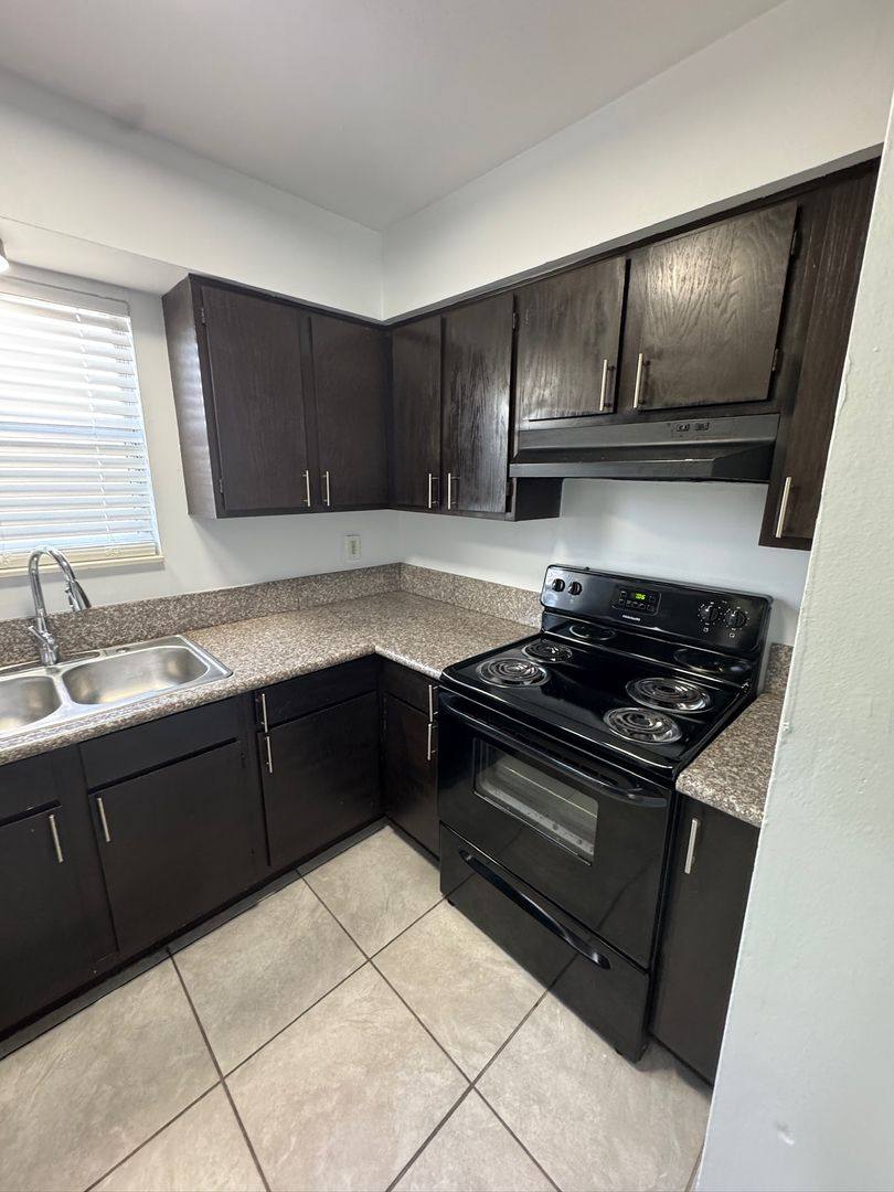 Apartment for rent at 1195 Bentley Rd #1, Leesburg, FL 34748