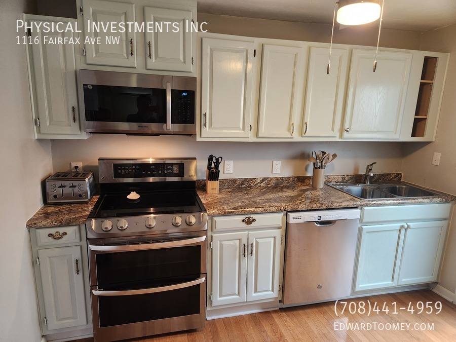 House for rent at 1116 Fairfax Ave NW, Roanoke, VA 24017