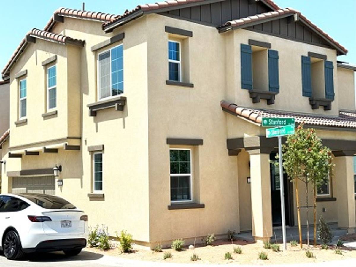 House for rent at 41512 Stanford Rd, Palm Desert, CA 92211