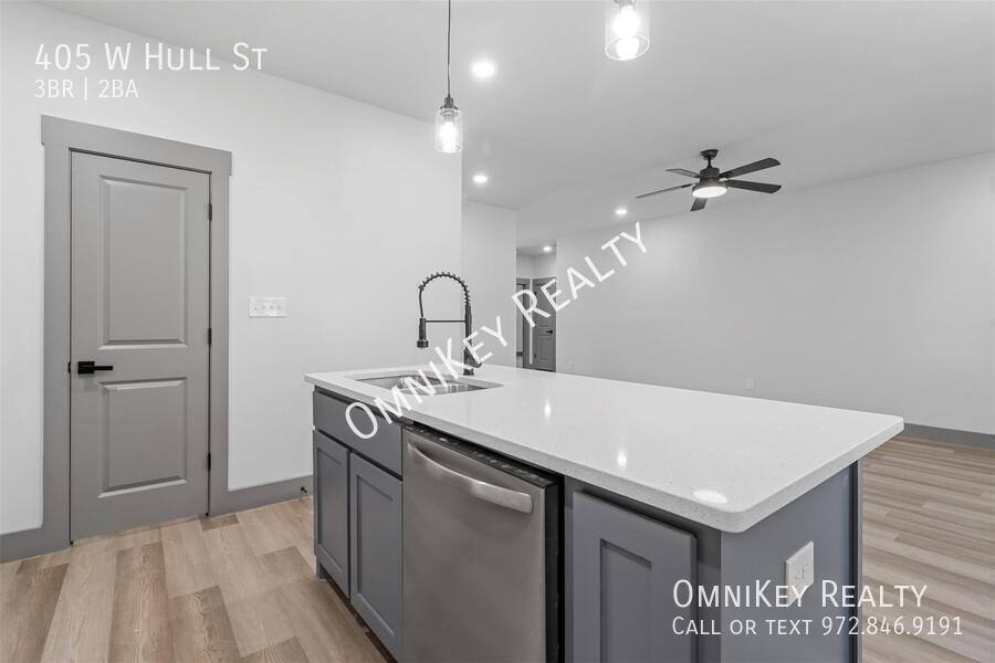 House for rent at 405 W Hull St, Denison, TX 75020