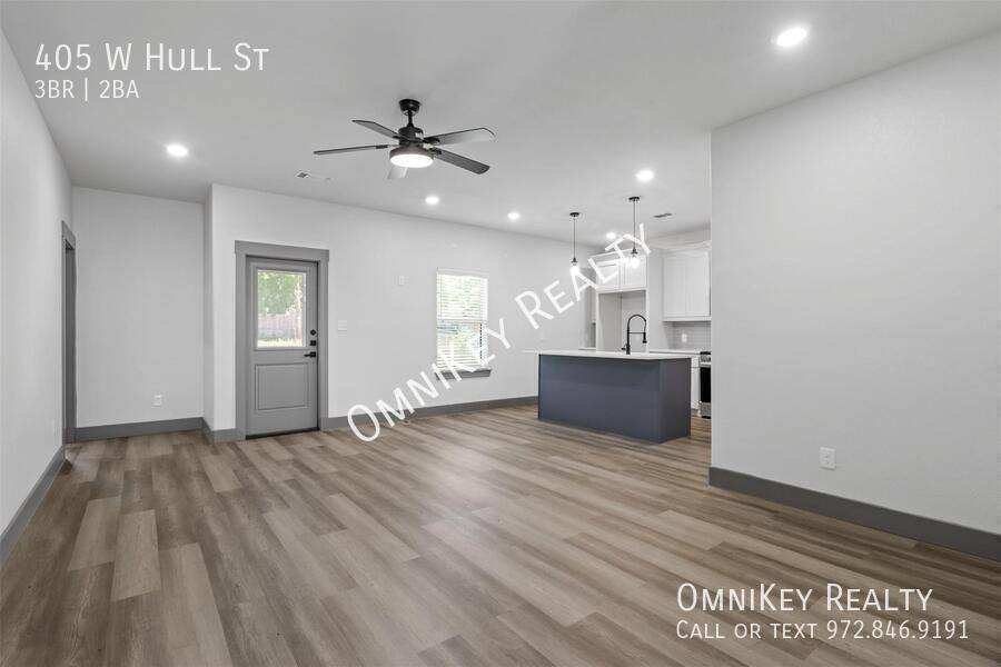 House for rent at 405 W Hull St, Denison, TX 75020