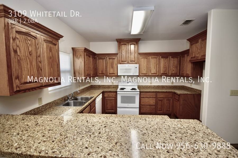 Apartment for rent at 3109 Whitetail Dr, Weslaco, TX 78596