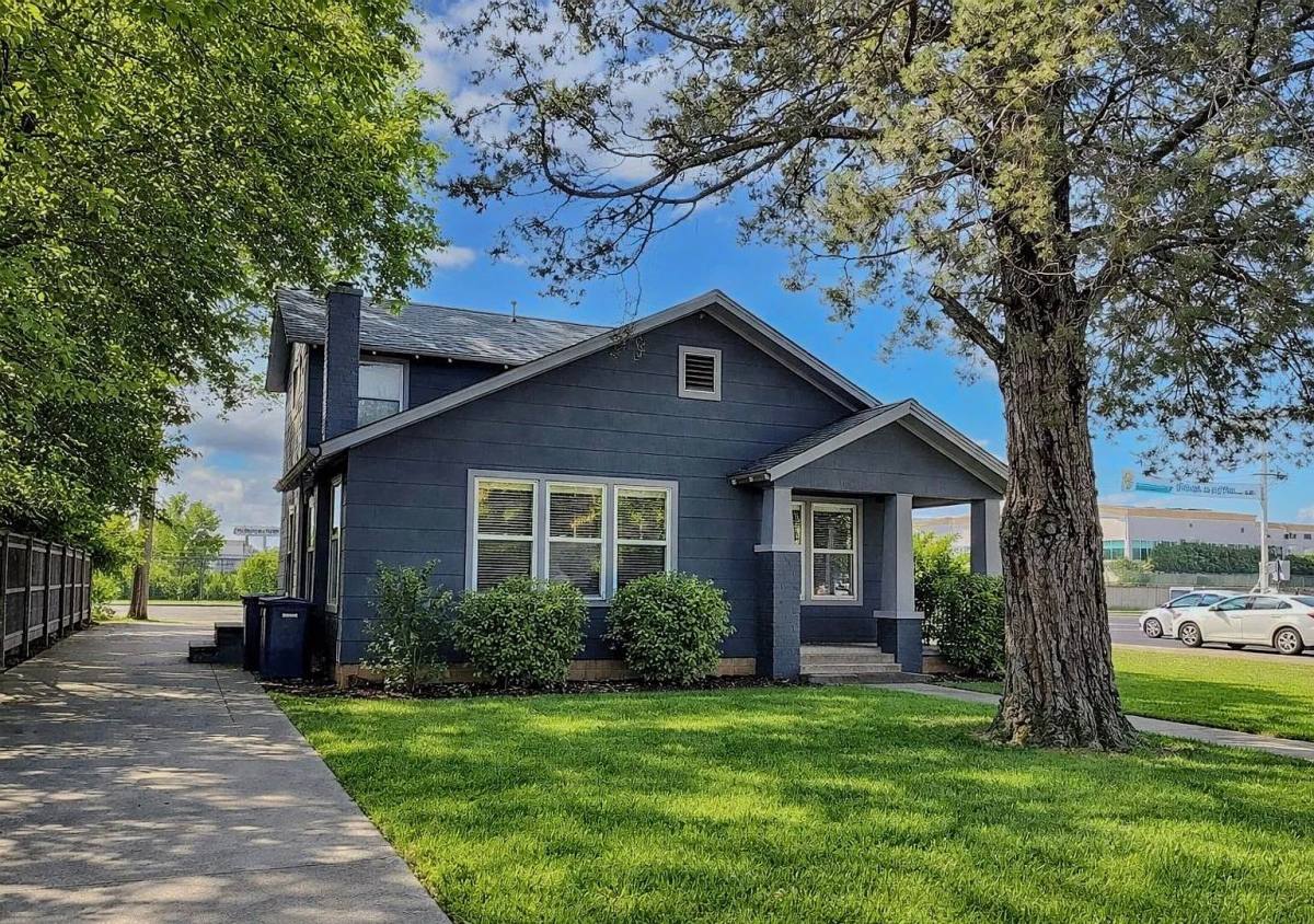 House for rent at 5637 Birchman Ave, Fort Worth, TX 76107