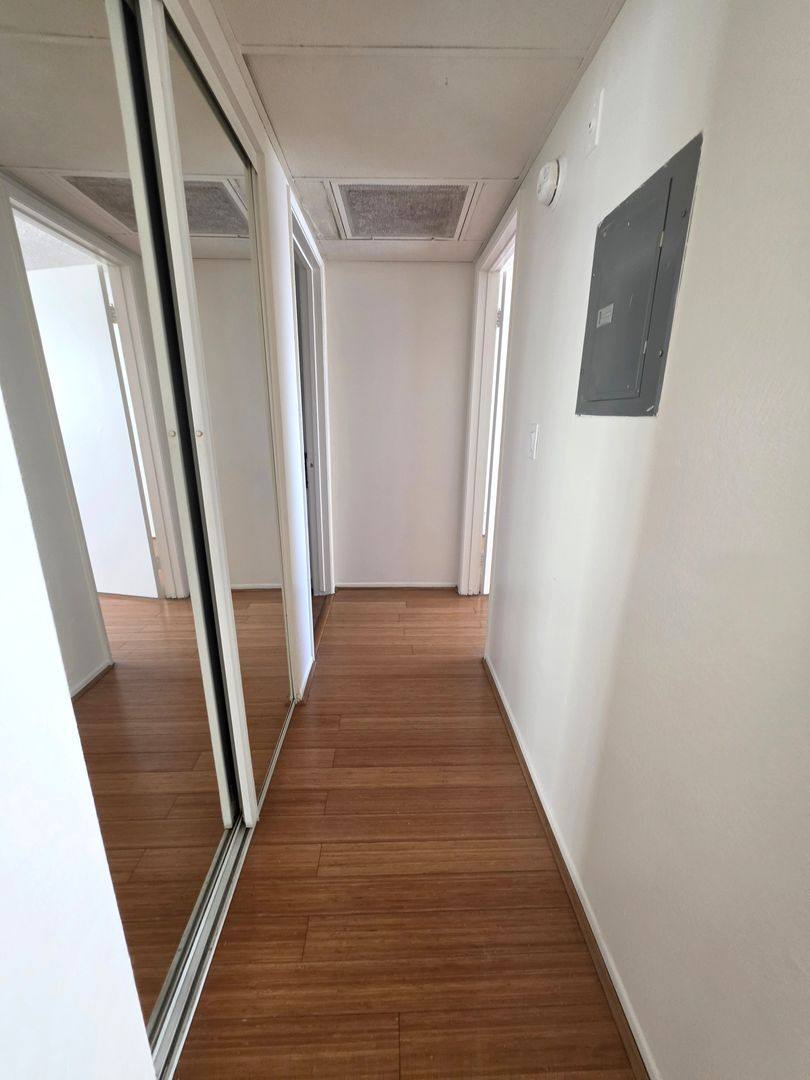 Apartment for rent at 519 S Gramercy Place, Los Angeles, CA 90020