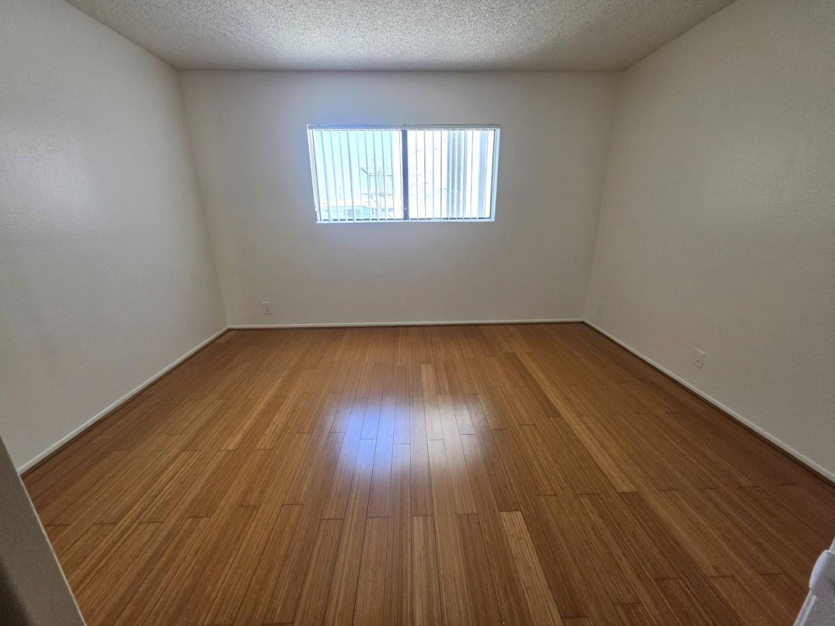 Apartment for rent at 519 S Gramercy Place, Los Angeles, CA 90020