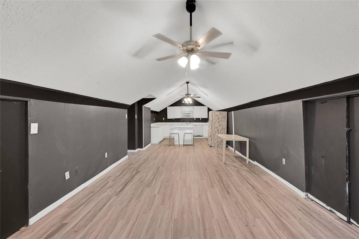 Apartment for rent at 310 N Rock Island St, Angleton, TX 77515