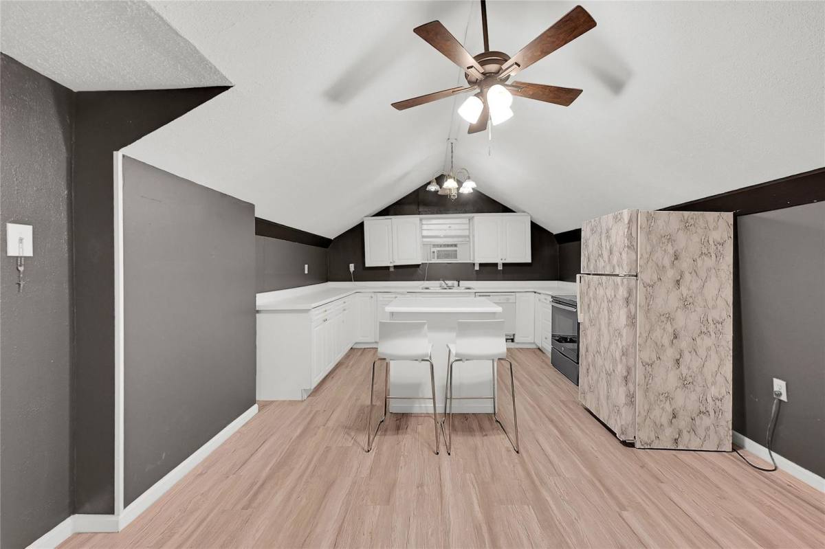 Apartment for rent at 310 N Rock Island St, Angleton, TX 77515