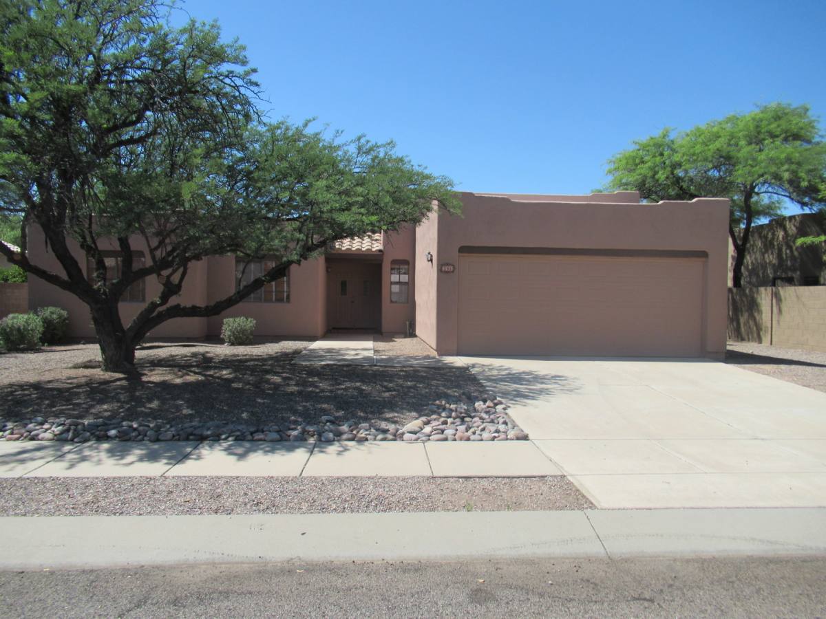 House for rent at 8925 N Palm Brook Dr, Tucson, AZ 85743