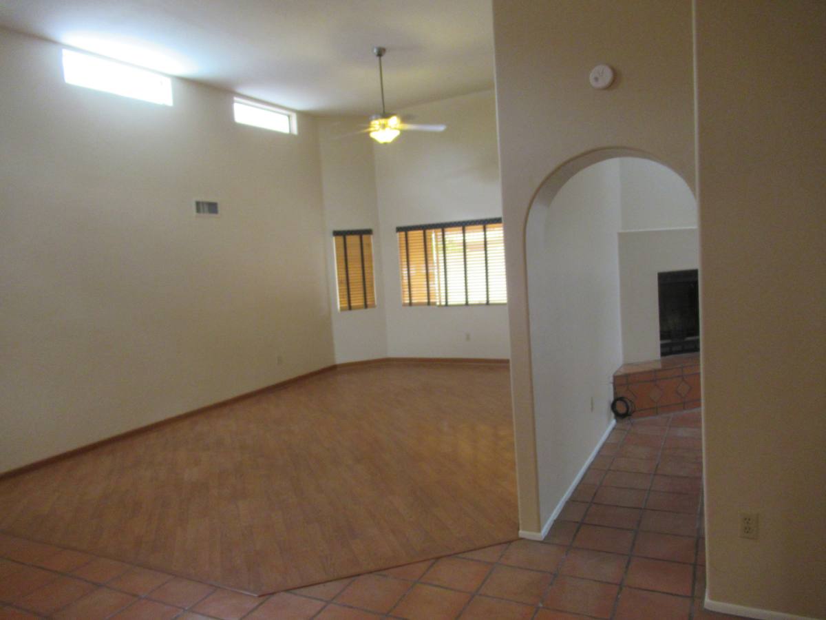 House for rent at 8925 N Palm Brook Dr, Tucson, AZ 85743