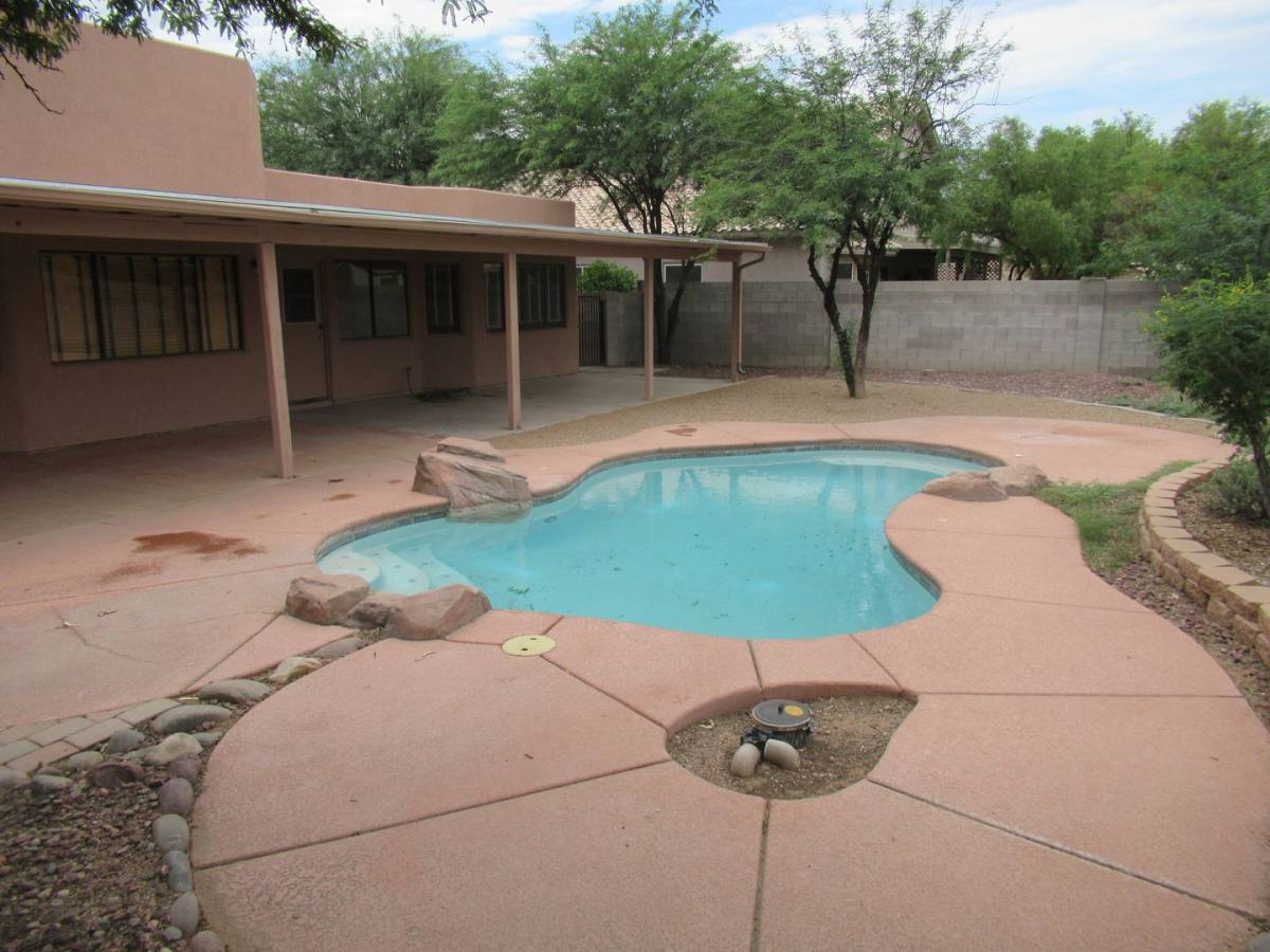 House for rent at 8925 N Palm Brook Dr, Tucson, AZ 85743