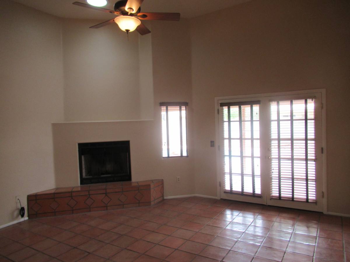 House for rent at 8925 N Palm Brook Dr, Tucson, AZ 85743