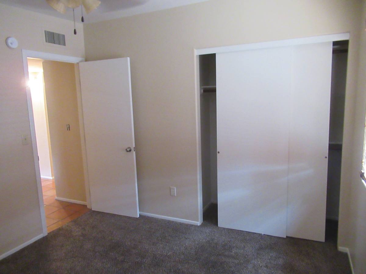 House for rent at 8925 N Palm Brook Dr, Tucson, AZ 85743