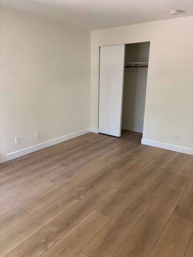 Apartment for rent at 17108 NE 45th St, Redmond, WA 98052