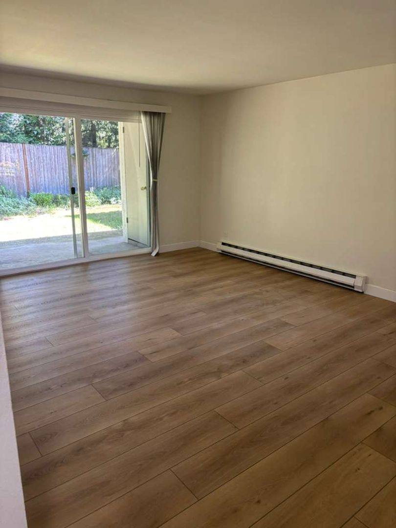 Apartment for rent at 17108 NE 45th St, Redmond, WA 98052
