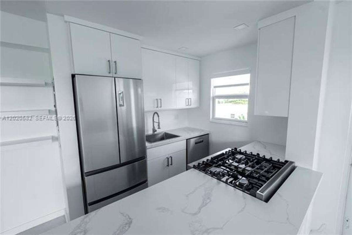 Apartment for rent at 301 Jefferson Ave, Miami Beach, FL 33139