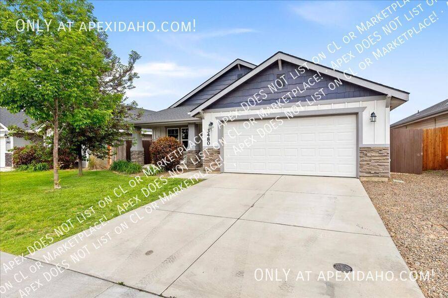 House for rent at 3480 Avondale Ave, Nampa, ID 83686