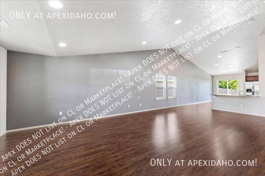 House for rent at 3480 Avondale Ave, Nampa, ID 83686