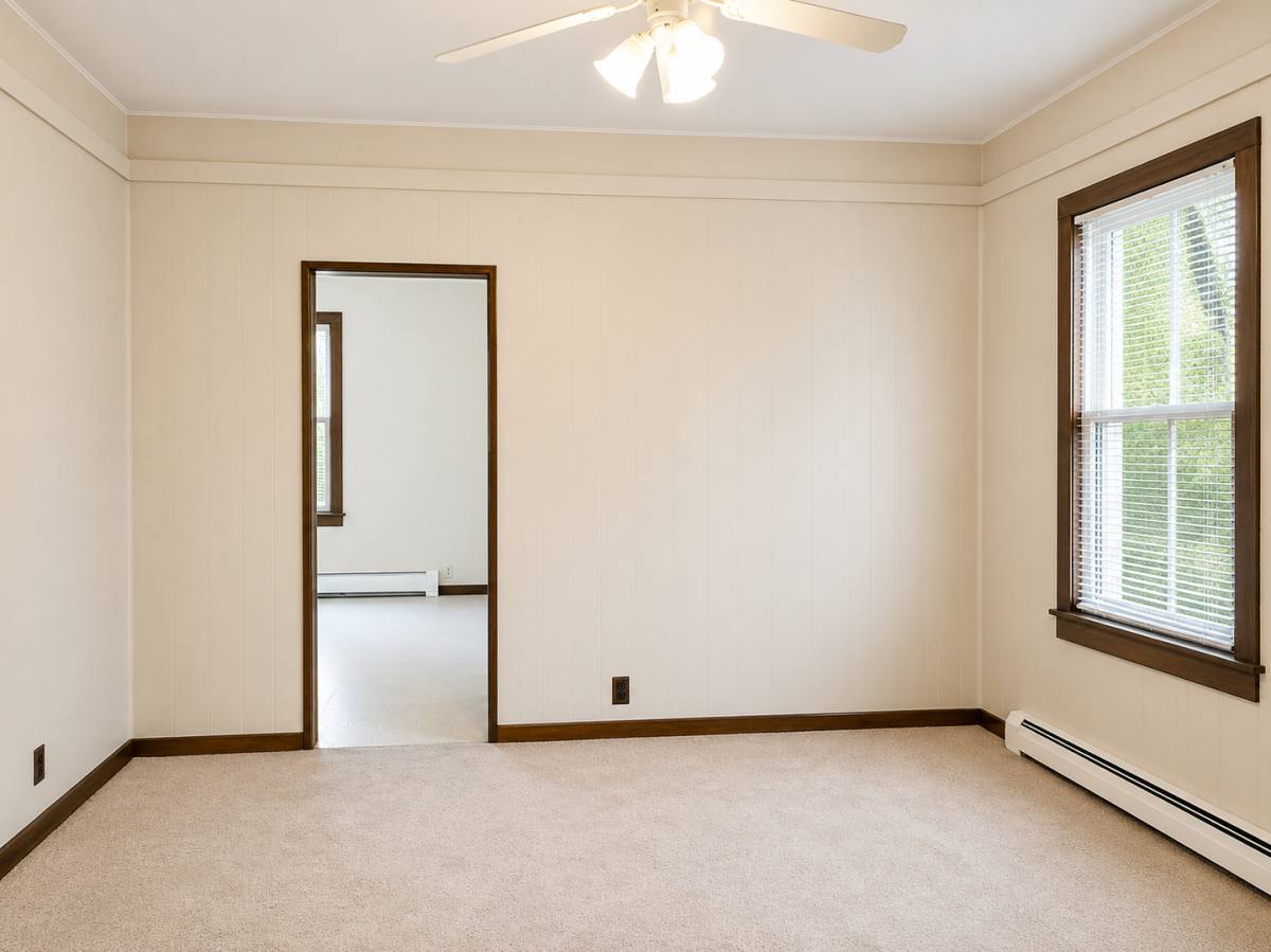 Apartment for rent at 5 Madison St, Marlborough, MA 01752