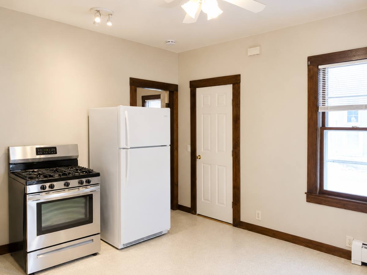 Apartment for rent at 5 Madison St, Marlborough, MA 01752
