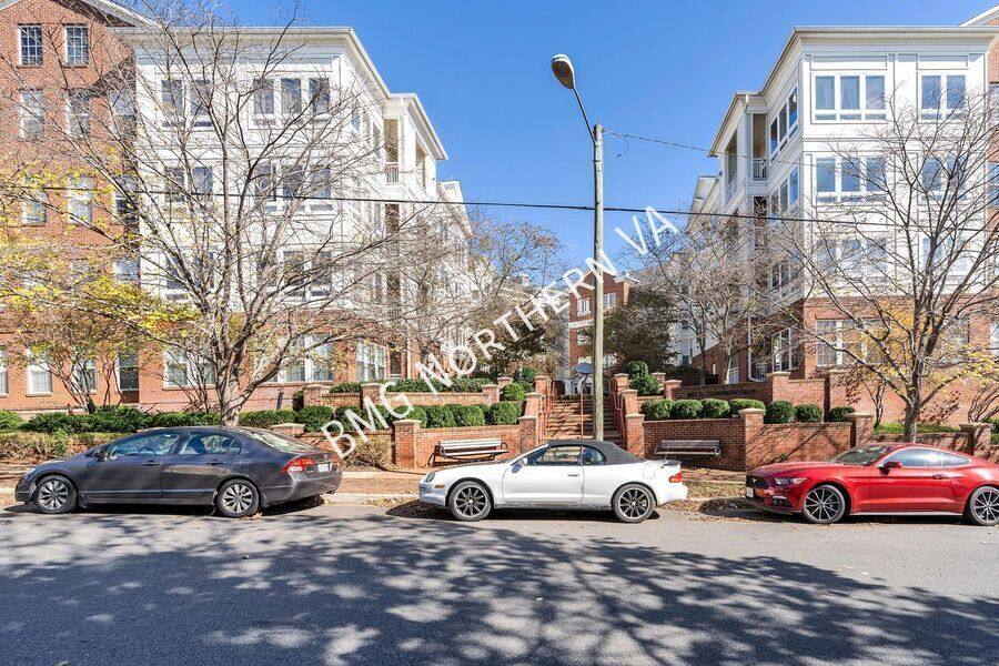 House for rent at 801 Greenbrier St, S #422, Arlington, VA 22204
