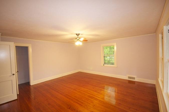 Townhouse for rent at 510 Vineyard Rd #B, Tryon, NC 28782