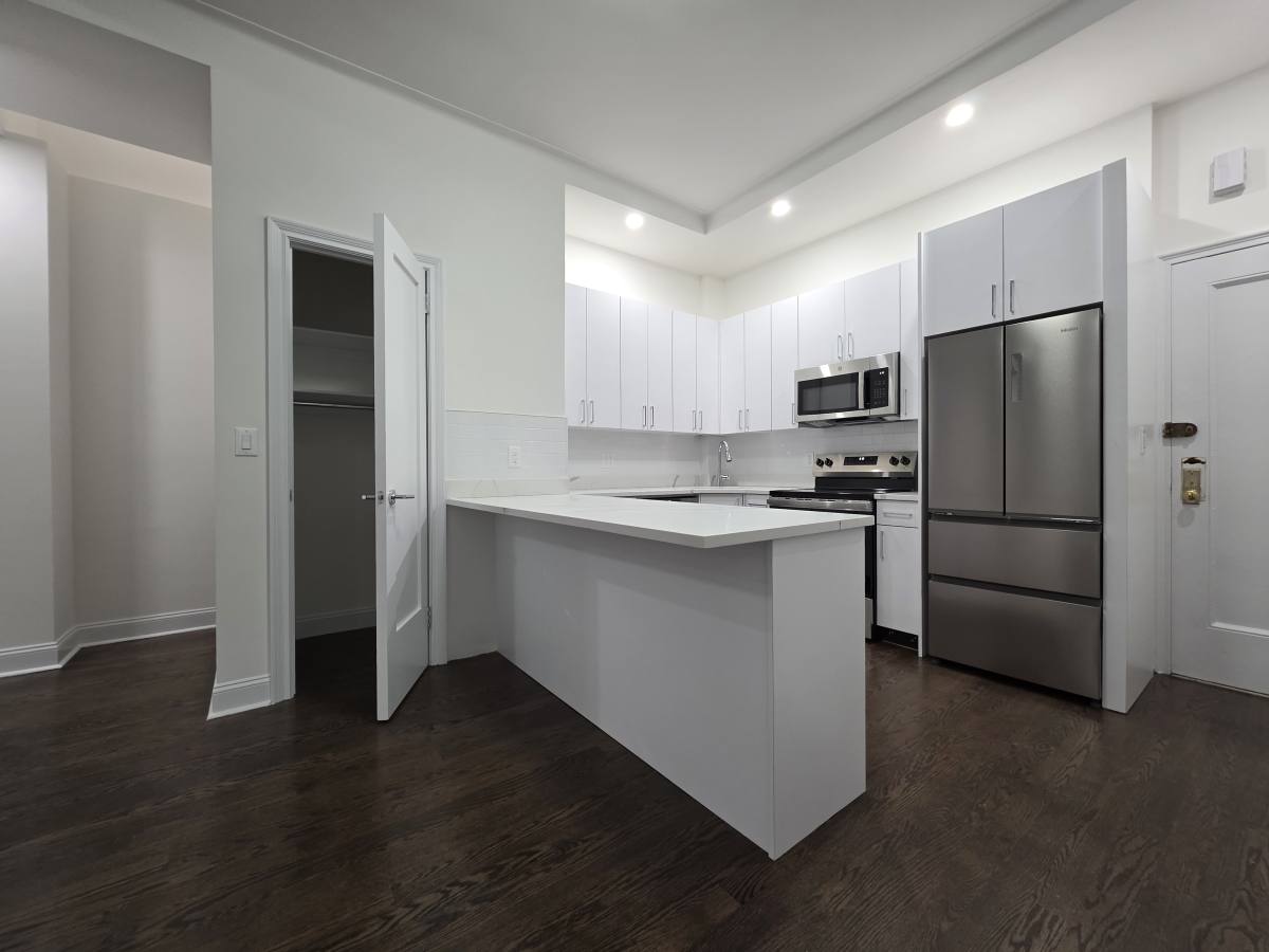 Apartment for rent at 25 W 68th St #EV1E, New York, NY 10023