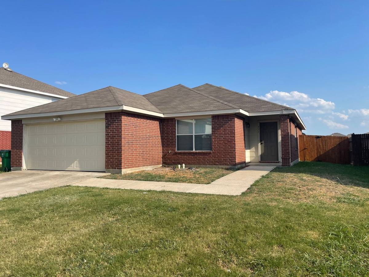 House for rent at 531 Cantebury Park Lane, Ponder, TX 76259