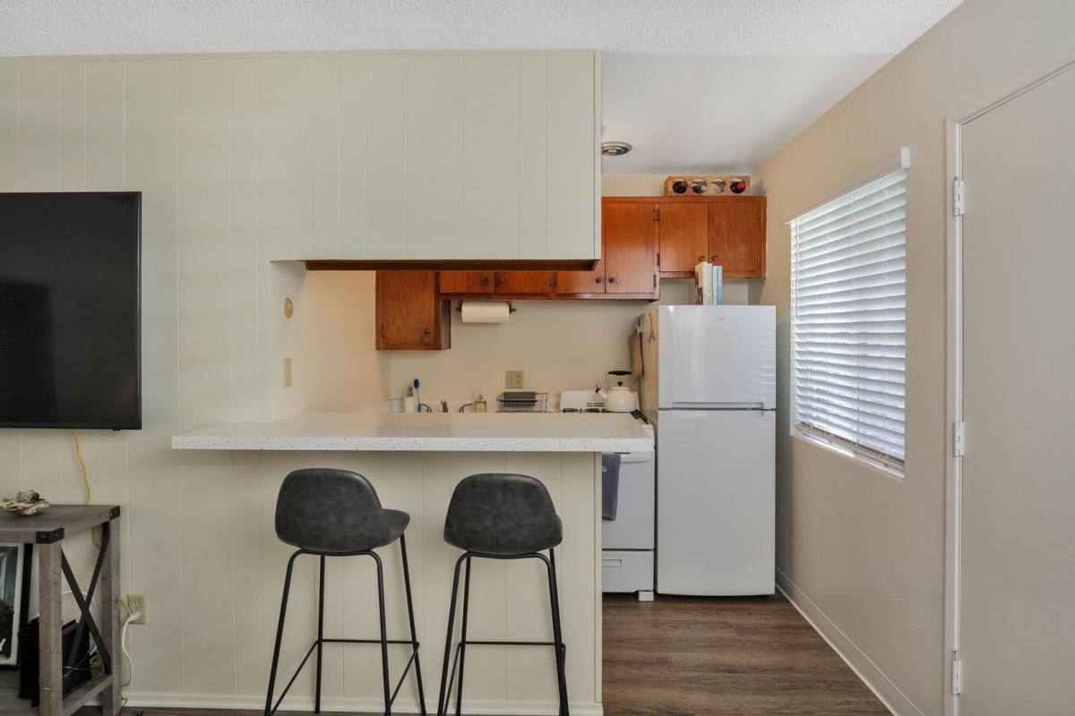 Apartment for rent at 1551 Chalcedony St, San Diego, CA 92109