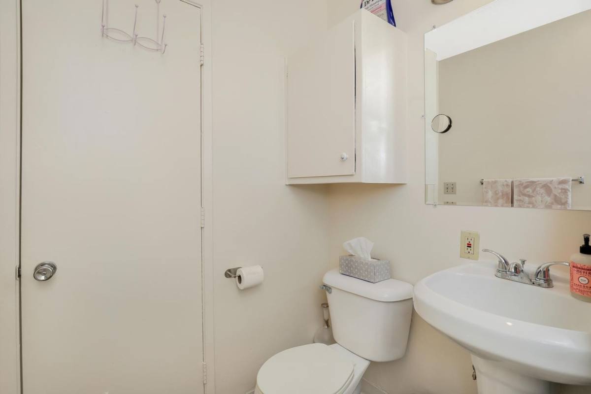Apartment for rent at 1551 Chalcedony St, San Diego, CA 92109