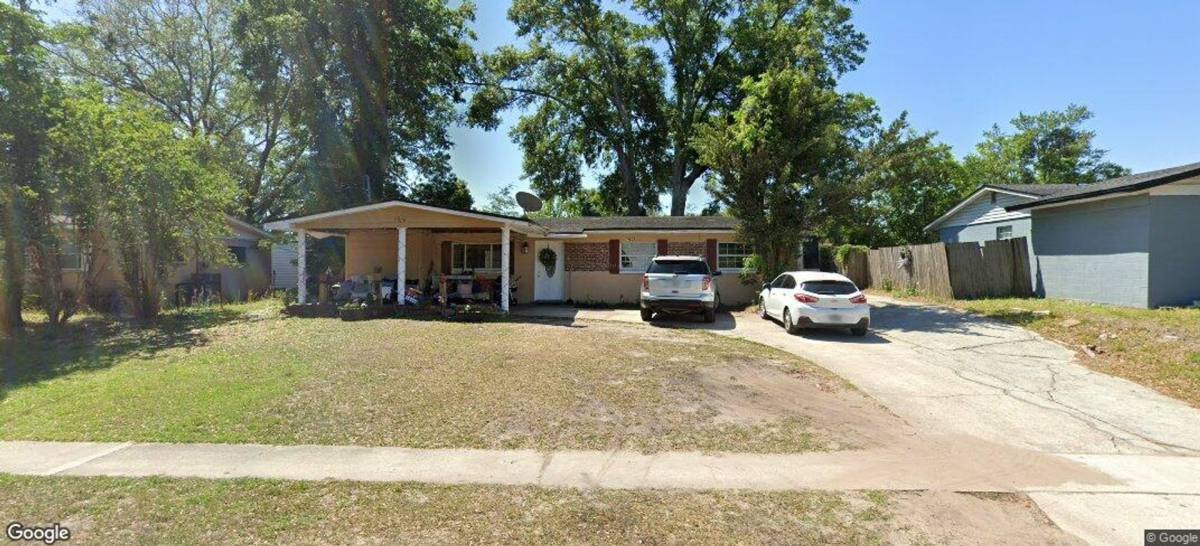 House for rent at 7978 Renault Dr, Jacksonville, FL 32244