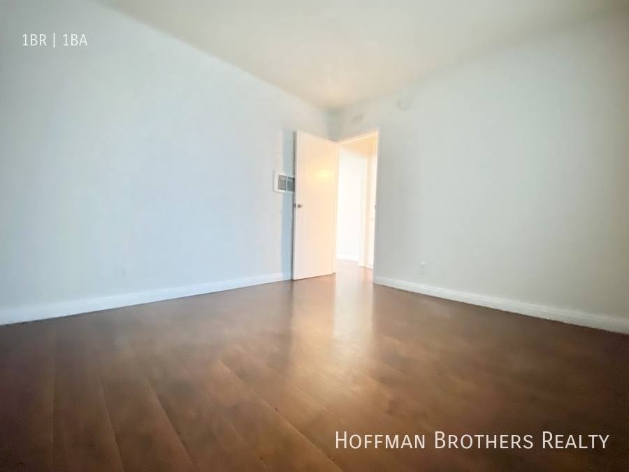 Apartment for rent at 16221 Vanowen St #11, Van Nuys, CA 91406
