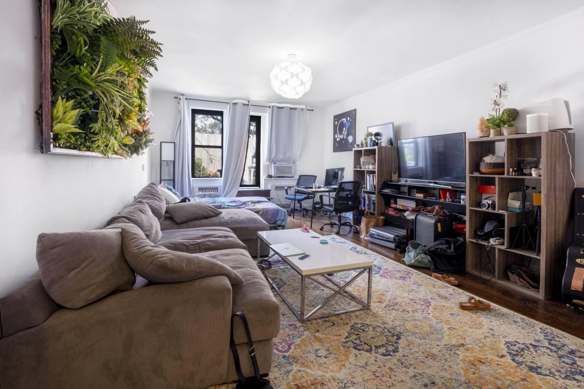 Apartment for rent at 154 Henry St #EVA, Brooklyn, NY 11201