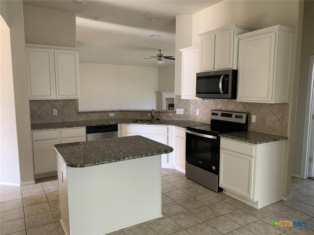 Apartment for rent at 1218 Iron Glen Dr, Temple, TX 76502