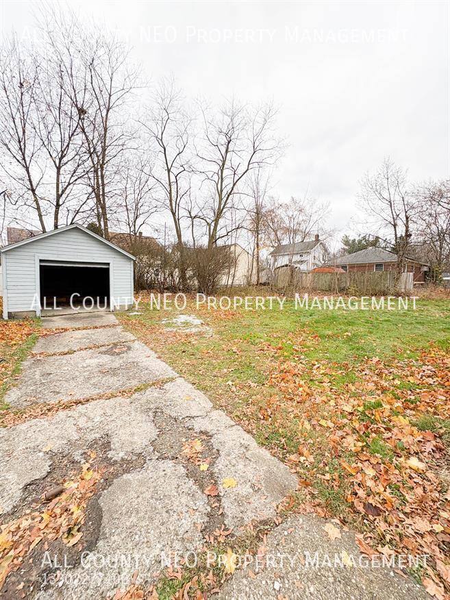 House for rent at 1051 Brown St, Akron, OH 44301