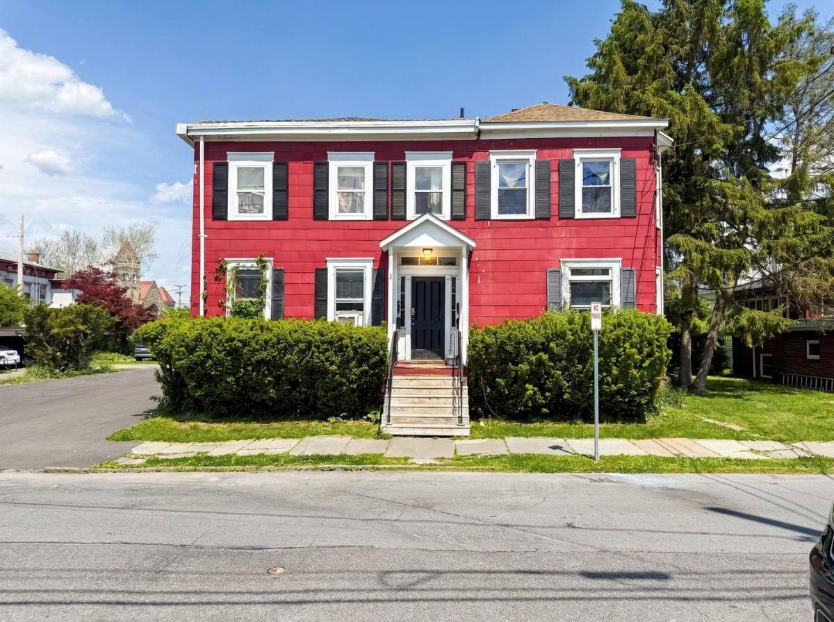 Apartment for rent at 220 Wall St, Kingston, NY 12401