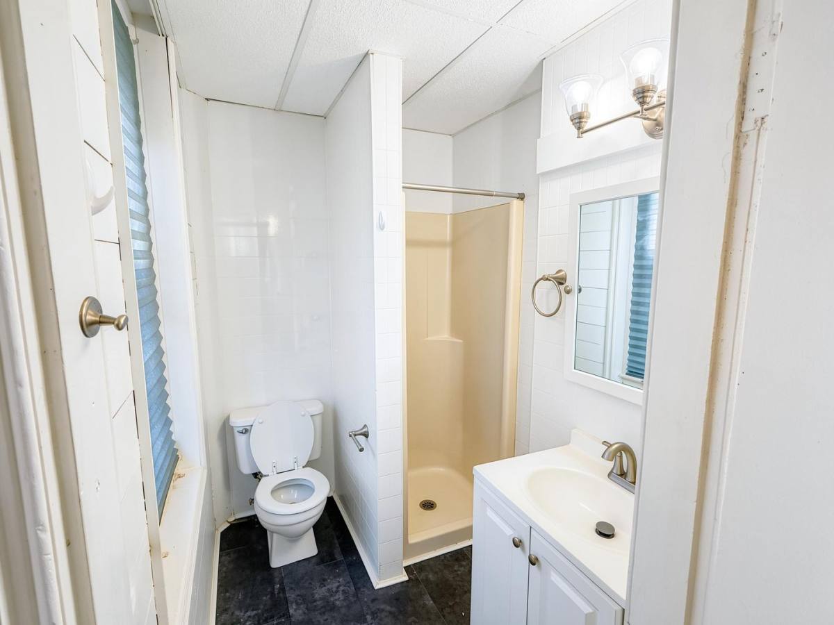 Apartment for rent at 220 Wall St, Kingston, NY 12401