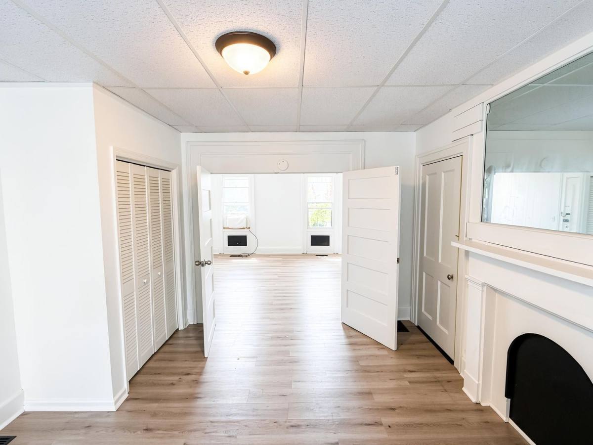 Apartment for rent at 220 Wall St, Kingston, NY 12401