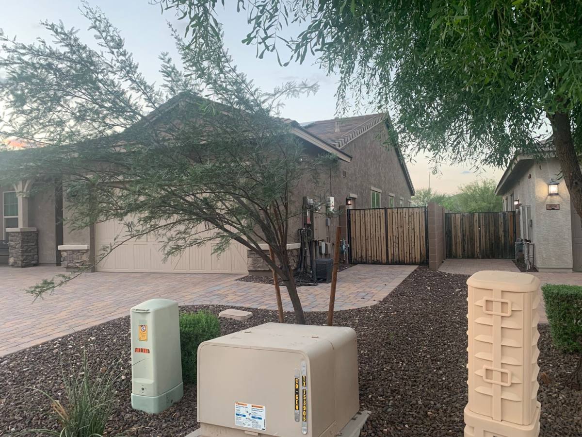 House for rent at 10122 W El Cortez Place, Peoria, AZ 85383