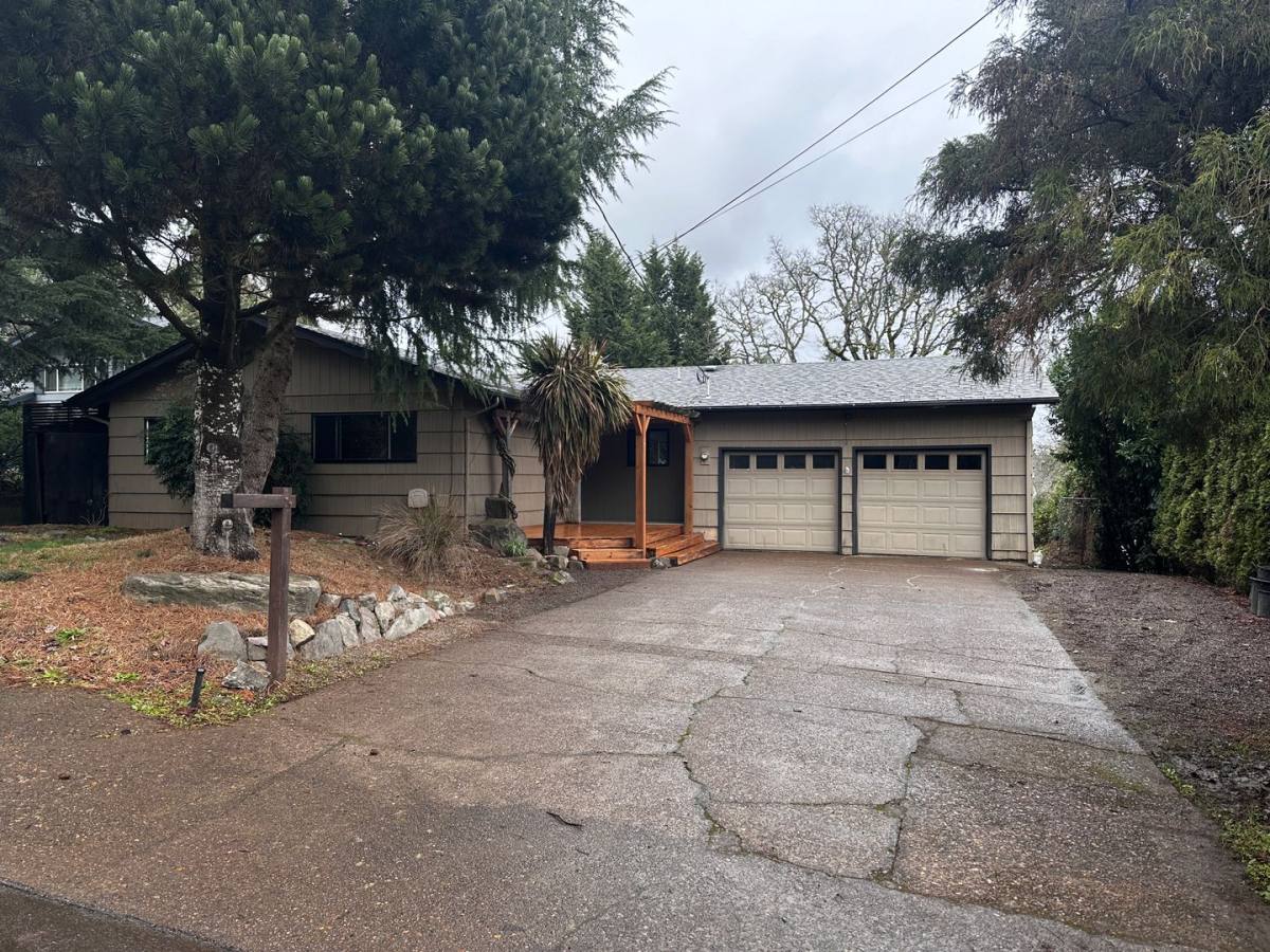 House for rent at 3344 6th Ave S, Salem, OR 97302