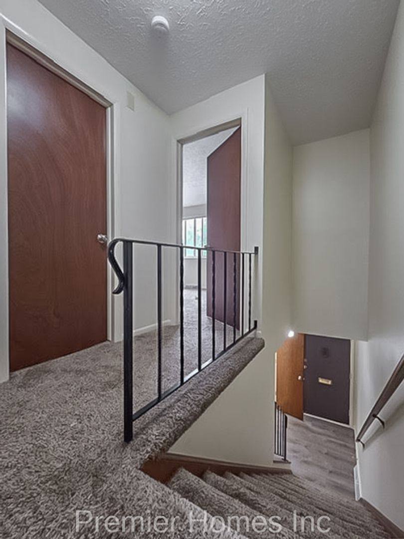 Apartment for rent at 3710 Martindale Rd NE, Canton, OH 44714