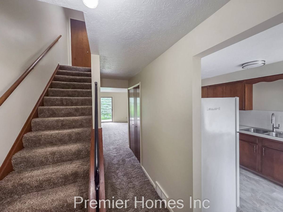 Apartment for rent at 3710 Martindale Rd NE, Canton, OH 44714