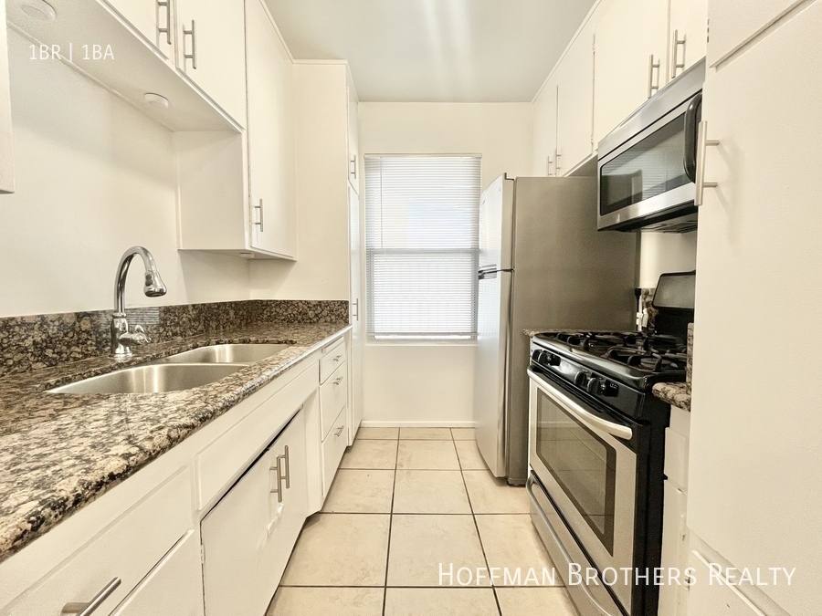 Apartment for rent at 5225 Lexington Ave #15, Los Angeles, CA 90029