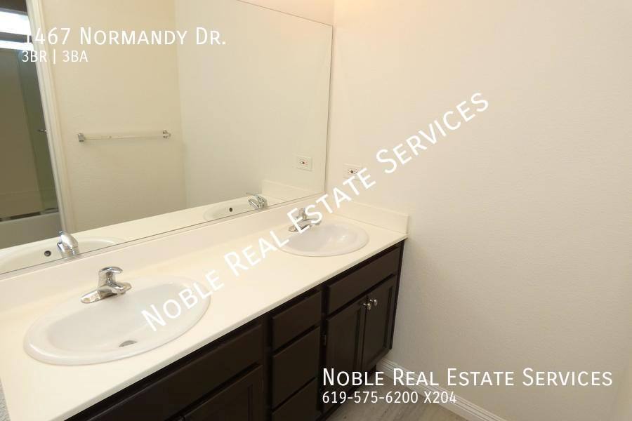 Townhouse for rent at 1467 Normandy Dr, Chula Vista, CA 91913