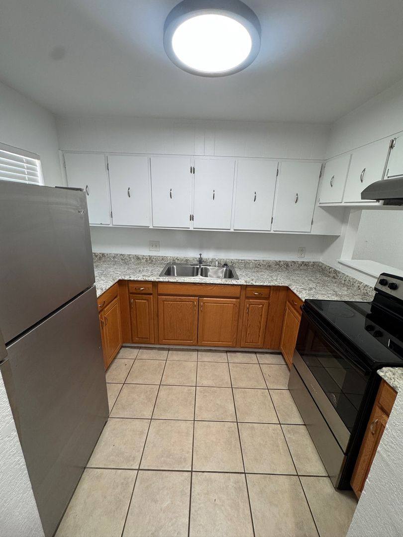 Apartment for rent at 1718 NE 3rd St, Ocala, FL 34470