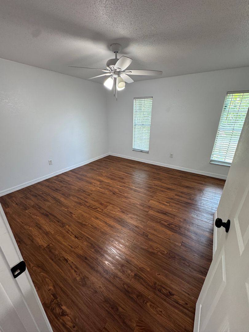 Apartment for rent at 1718 NE 3rd St, Ocala, FL 34470