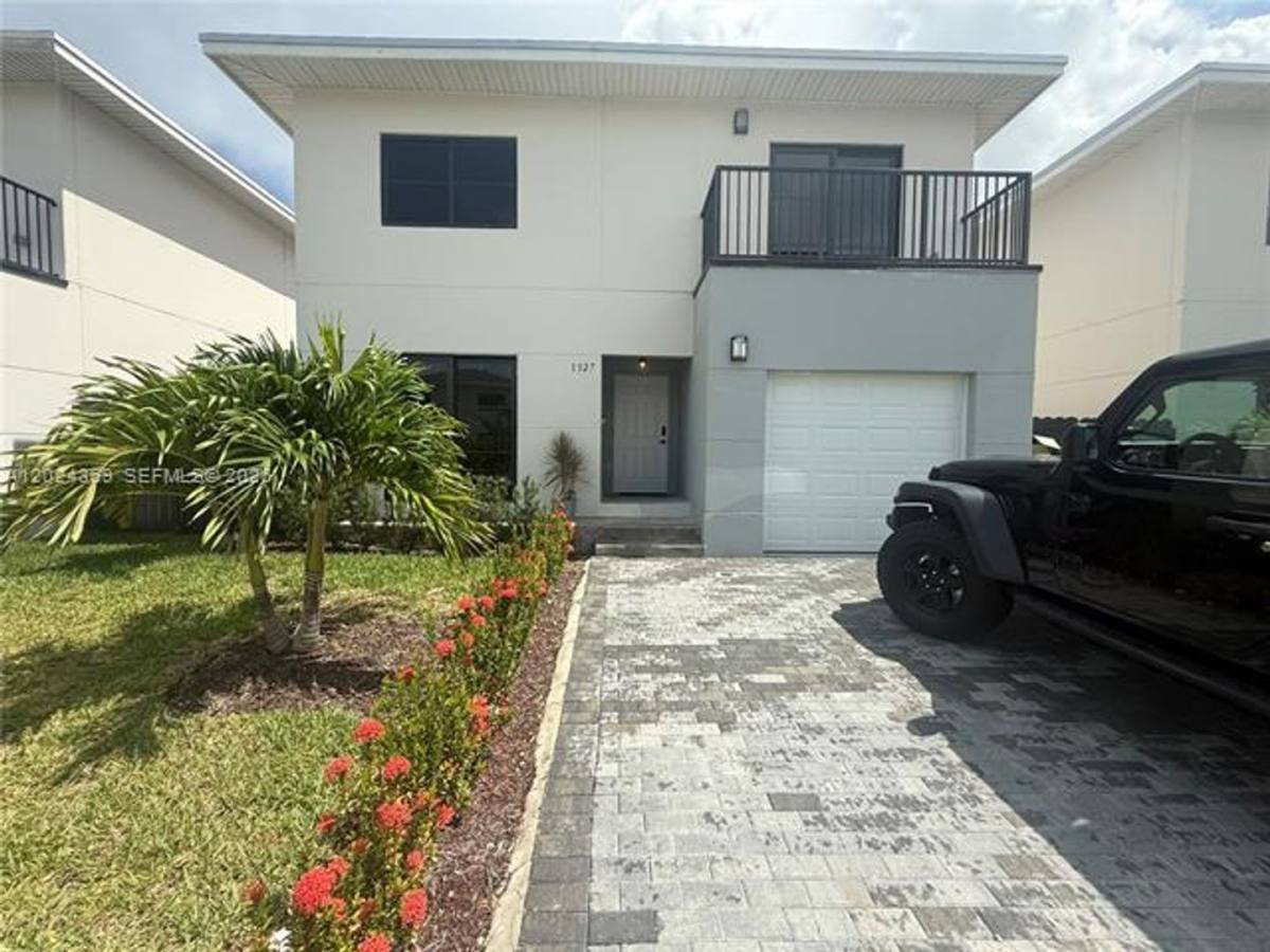 House for rent at 1327 NW 2nd Lane, Homestead, FL 33034