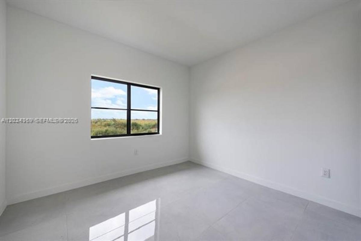 House for rent at 1327 NW 2nd Lane, Homestead, FL 33034